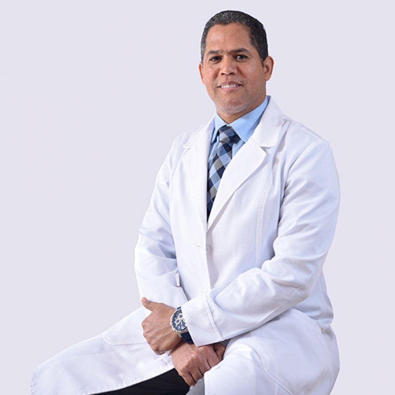 Dr. Enemencio Alm&aacute;nzar