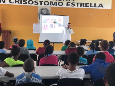 Charla acerca de c&oacute;mo prevenir las Enfermedades de Transmisi&oacute;n Sexual en los adolescentes.